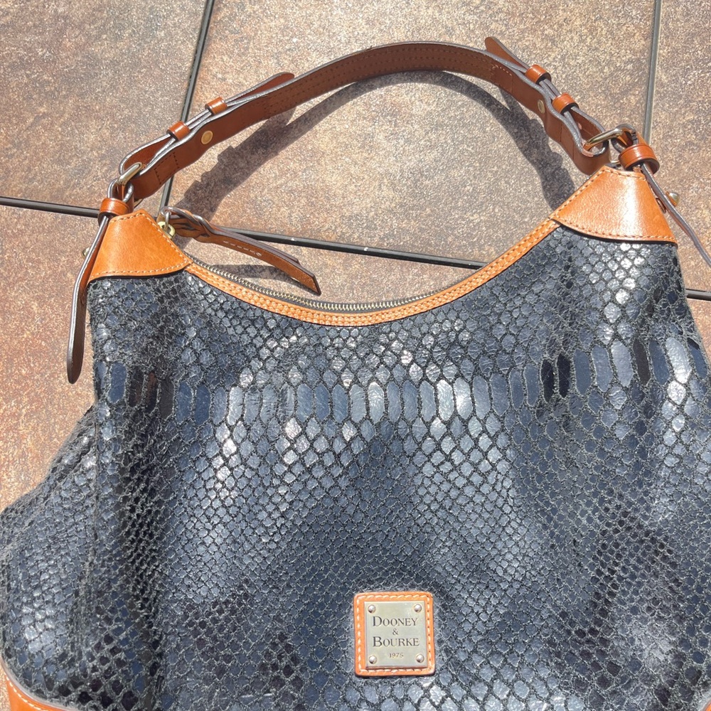 Dooney & Bourke GENUINE LEATHER Black and Tan Erica Snakeskin Women's Bag Set - Picture 14 of 16